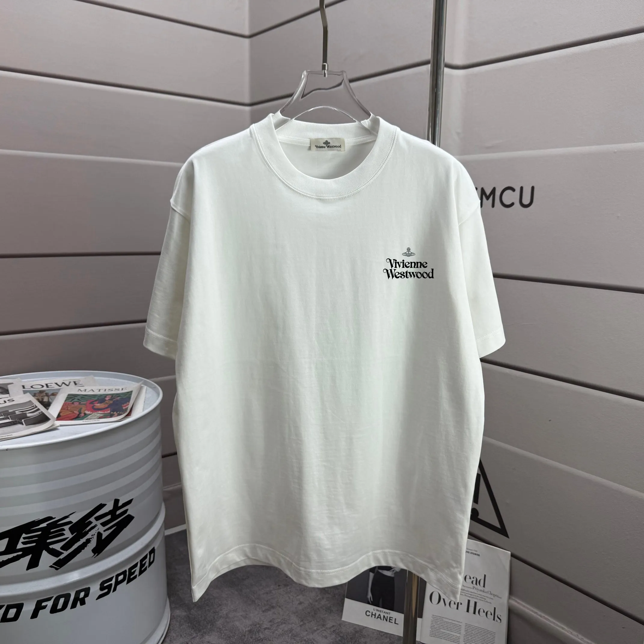 # 85 Vivienne Westwood* *2026 New Arrival T Same Style ：Black White Purple Green Size： S （90-130 ） M （120-150 ） L （140-165 ） XL （160-180 ） XXL （180 ）